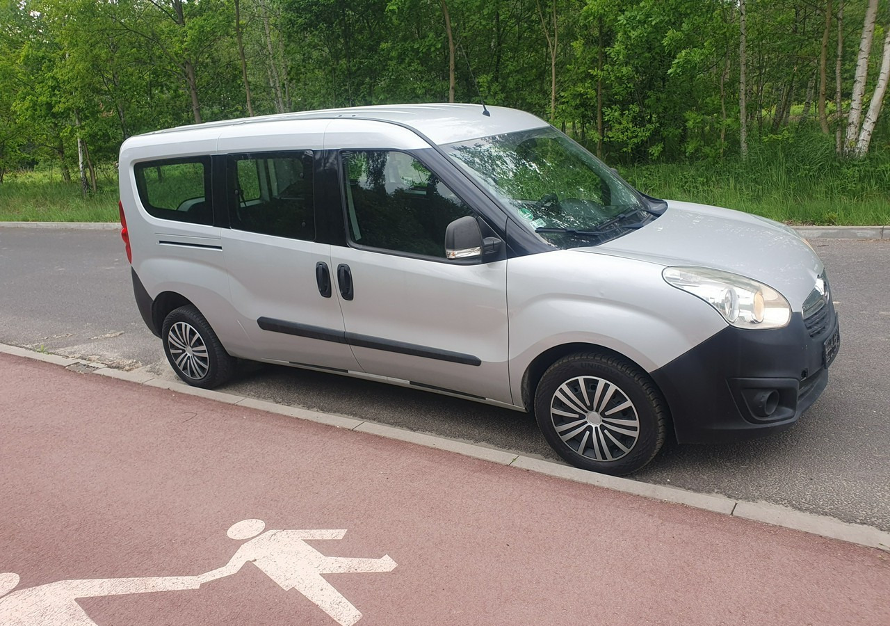 Fiat Doblo long*combo *doblo* krajówka *fv vat 23%* - Αυτοκίνητο: φωτογραφία 4 Fiat Doblo long*combo *doblo* krajówka *fv vat 23%* - Αυτοκίνητο: φωτογραφία 4