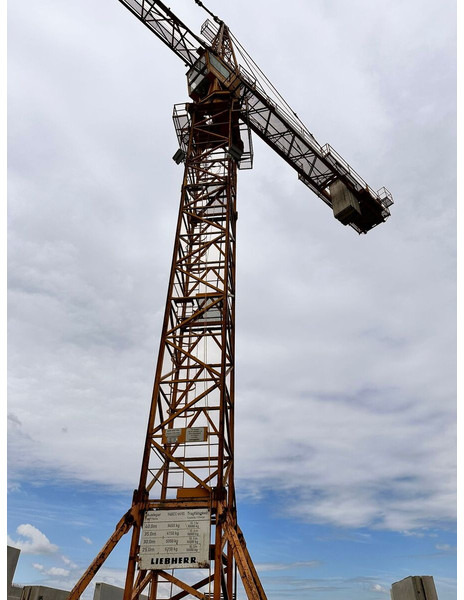 Liebherr 140EC-H10, 1993yom, 40jib, 23,5m huh - Πυργογερανός: φωτογραφία 4 Liebherr 140EC-H10, 1993yom, 40jib, 23,5m huh - Πυργογερανός: φωτογραφία 4