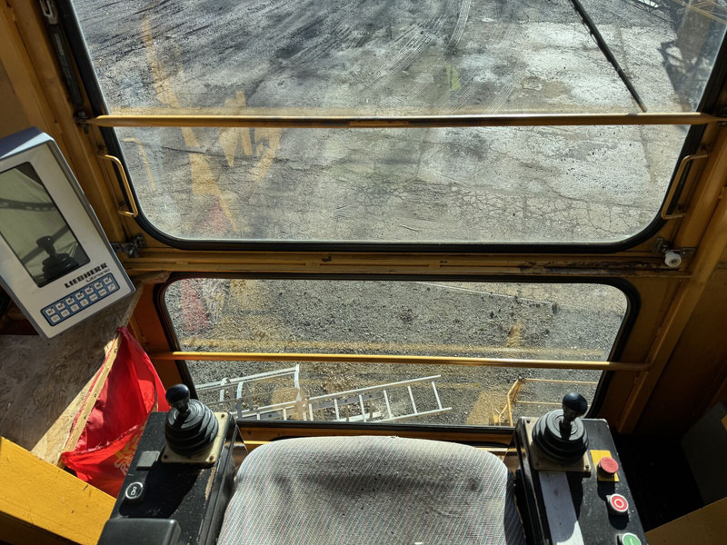 Liebherr 500HC40 - Πυργογερανός: φωτογραφία 5 Liebherr 500HC40 - Πυργογερανός: φωτογραφία 5