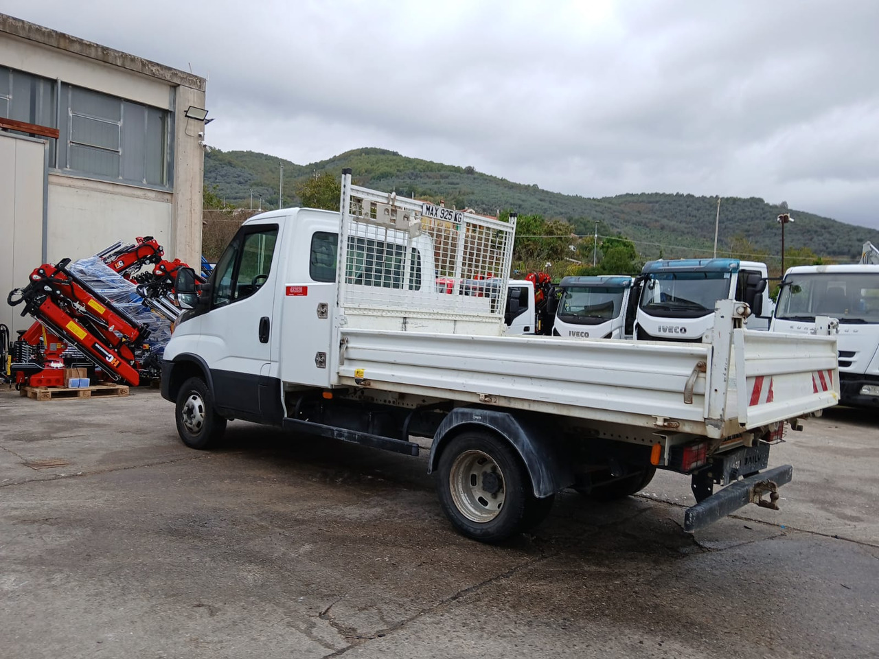 IVECO DAILY 35-120 - Φορτηγό με γερανό: φωτογραφία 5 IVECO DAILY 35-120 - Φορτηγό με γερανό: φωτογραφία 5