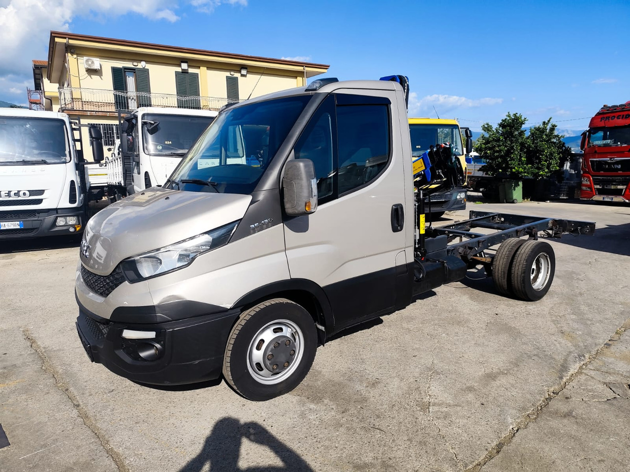 IVECO DAILY 35-130 - Φορτηγό με γερανό, Όχημα με ανατρεπομενη καροτσα: φωτογραφία 1 IVECO DAILY 35-130 - Φορτηγό με γερανό, Όχημα με ανατρεπομενη καροτσα: φωτογραφία 1