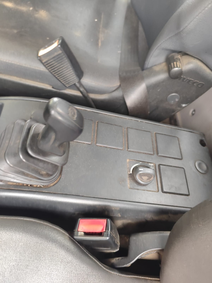 IVECO EUROCARGO 120-190L - Φορτηγό ανατρεπόμενο, Φορτηγό με γερανό: φωτογραφία 4 IVECO EUROCARGO 120-190L - Φορτηγό ανατρεπόμενο, Φορτηγό με γερανό: φωτογραφία 4