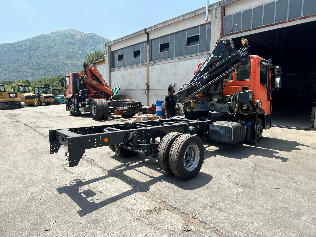 IVECO EUROCARGO 120-190L - Φορτηγό με γερανό: φωτογραφία 4 IVECO EUROCARGO 120-190L - Φορτηγό με γερανό: φωτογραφία 4