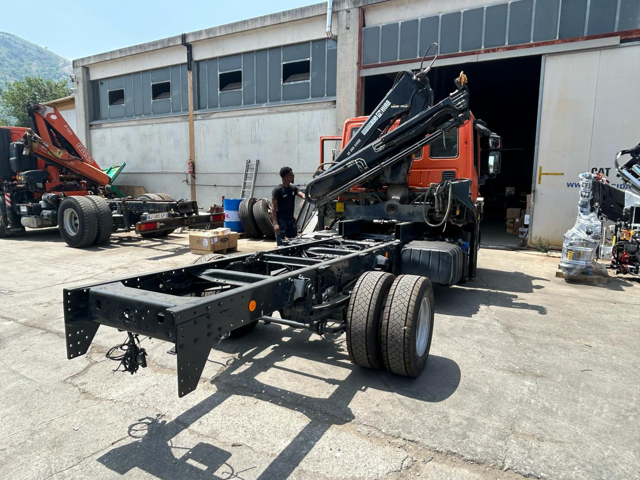 IVECO EUROCARGO 120-190L - Φορτηγό με γερανό: φωτογραφία 5 IVECO EUROCARGO 120-190L - Φορτηγό με γερανό: φωτογραφία 5