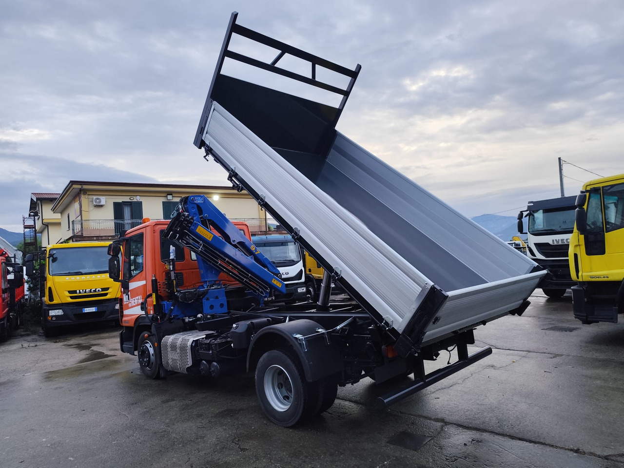 IVECO EUROCARGO 120-90L - Φορτηγό με γερανό, Φορτηγό ανατρεπόμενο: φωτογραφία 3 IVECO EUROCARGO 120-90L - Φορτηγό με γερανό, Φορτηγό ανατρεπόμενο: φωτογραφία 3