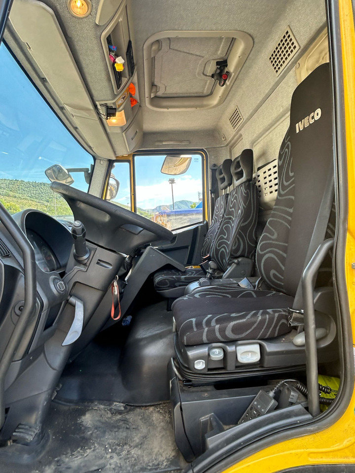 IVECO EUROCARGO 120E28P - Φορτηγό σασί: φωτογραφία 3 IVECO EUROCARGO 120E28P - Φορτηγό σασί: φωτογραφία 3