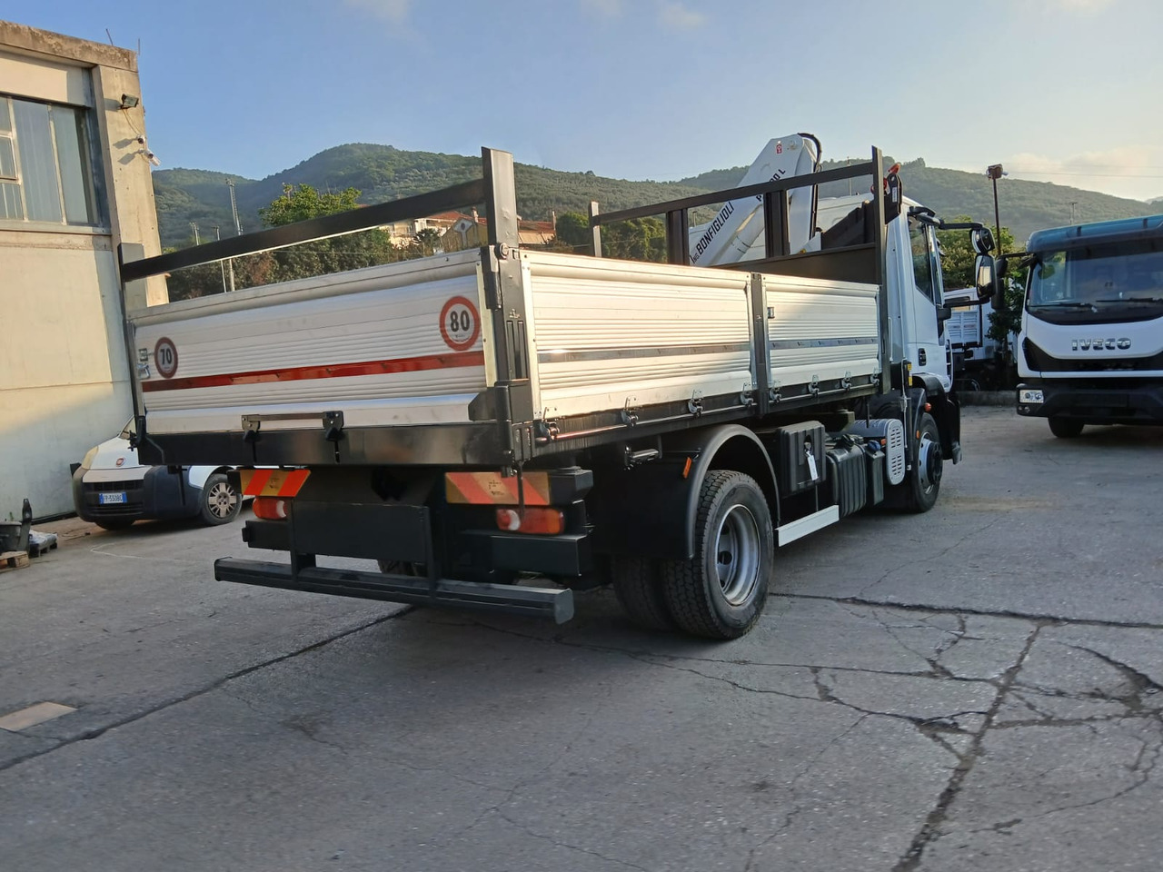 IVECO EUROCARGO 120E28P - Φορτηγό με γερανό: φωτογραφία 5 IVECO EUROCARGO 120E28P - Φορτηγό με γερανό: φωτογραφία 5