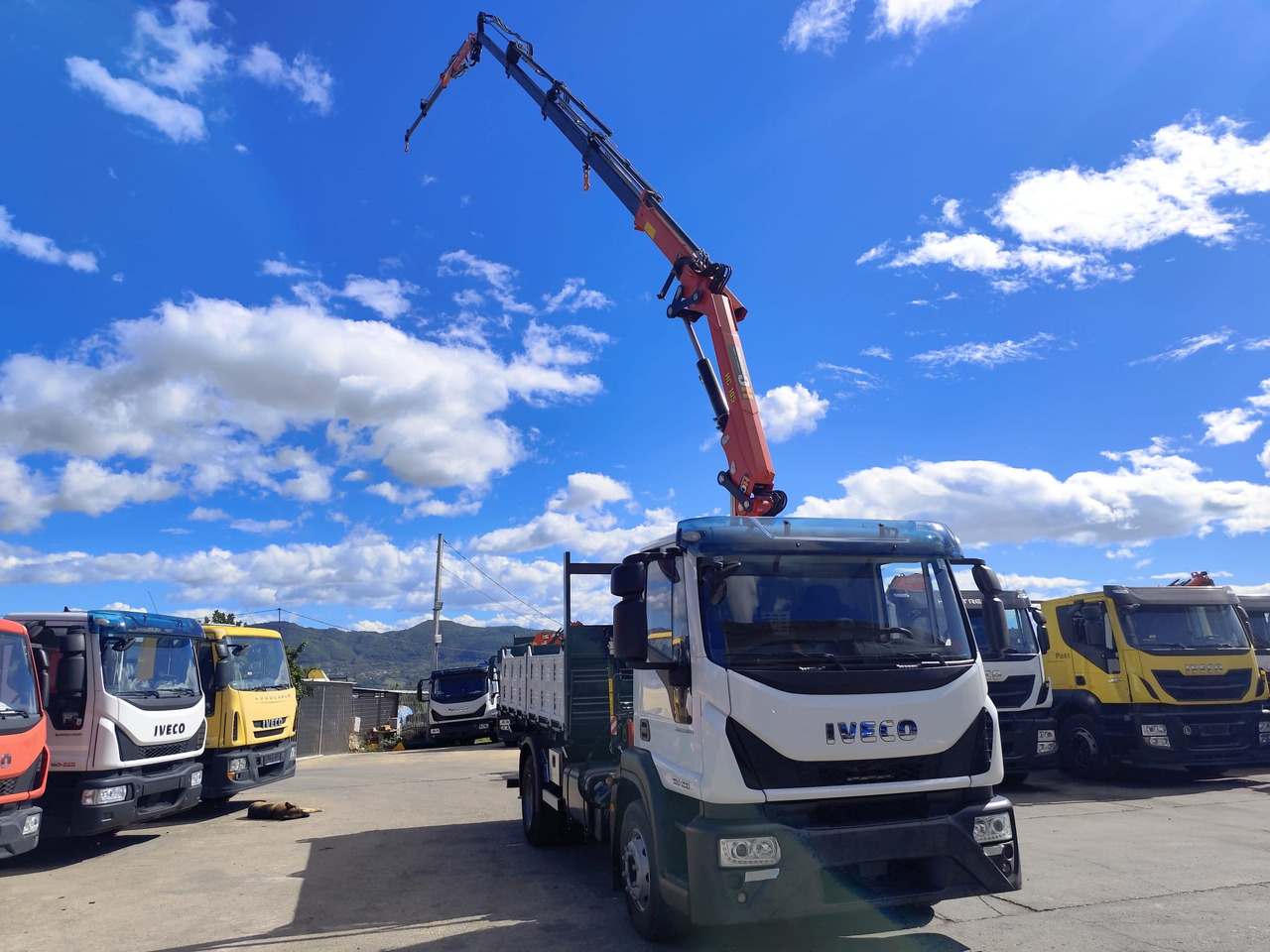 IVECO EUROCARGO 160-250 - Φορτηγό με γερανό, Φορτηγό ανατρεπόμενο: φωτογραφία 2 IVECO EUROCARGO 160-250 - Φορτηγό με γερανό, Φορτηγό ανατρεπόμενο: φωτογραφία 2