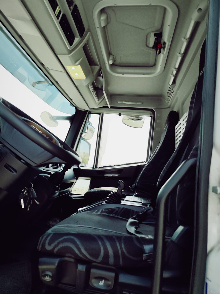 IVECO EUROCARGO 160-280 - Φορτηγό σασί, Φορτηγό με γερανό: φωτογραφία 4 IVECO EUROCARGO 160-280 - Φορτηγό σασί, Φορτηγό με γερανό: φωτογραφία 4
