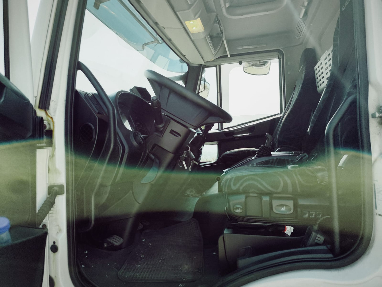 IVECO EUROCARGO 160-280 - Φορτηγό σασί, Φορτηγό με γερανό: φωτογραφία 3 IVECO EUROCARGO 160-280 - Φορτηγό σασί, Φορτηγό με γερανό: φωτογραφία 3