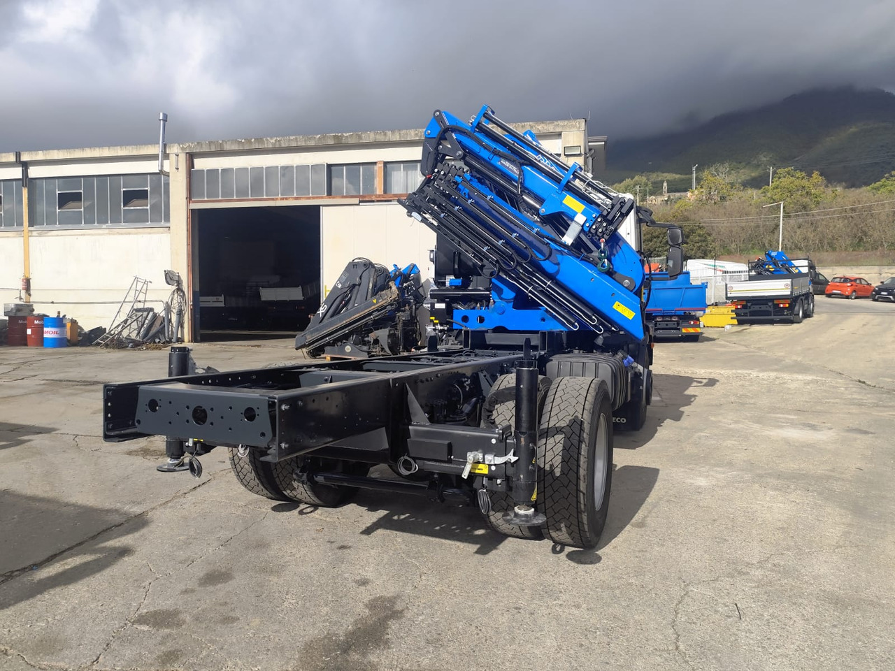 Φορτηγό με γερανό, Φορτηγό με γερανό IVECO EUROCARGO 180-250: φωτογραφία 19