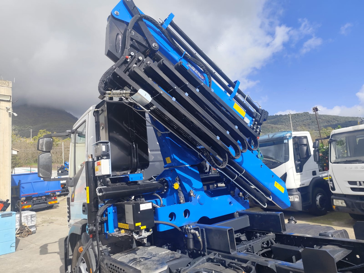 IVECO EUROCARGO 180-250 - Φορτηγό με γερανό, Φορτηγό με γερανό: φωτογραφία 5 IVECO EUROCARGO 180-250 - Φορτηγό με γερανό, Φορτηγό με γερανό: φωτογραφία 5