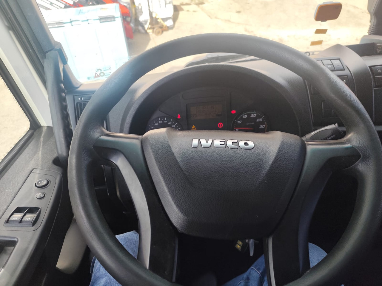 Φορτηγό με γερανό, Φορτηγό με γερανό IVECO EUROCARGO 180-250: φωτογραφία 35