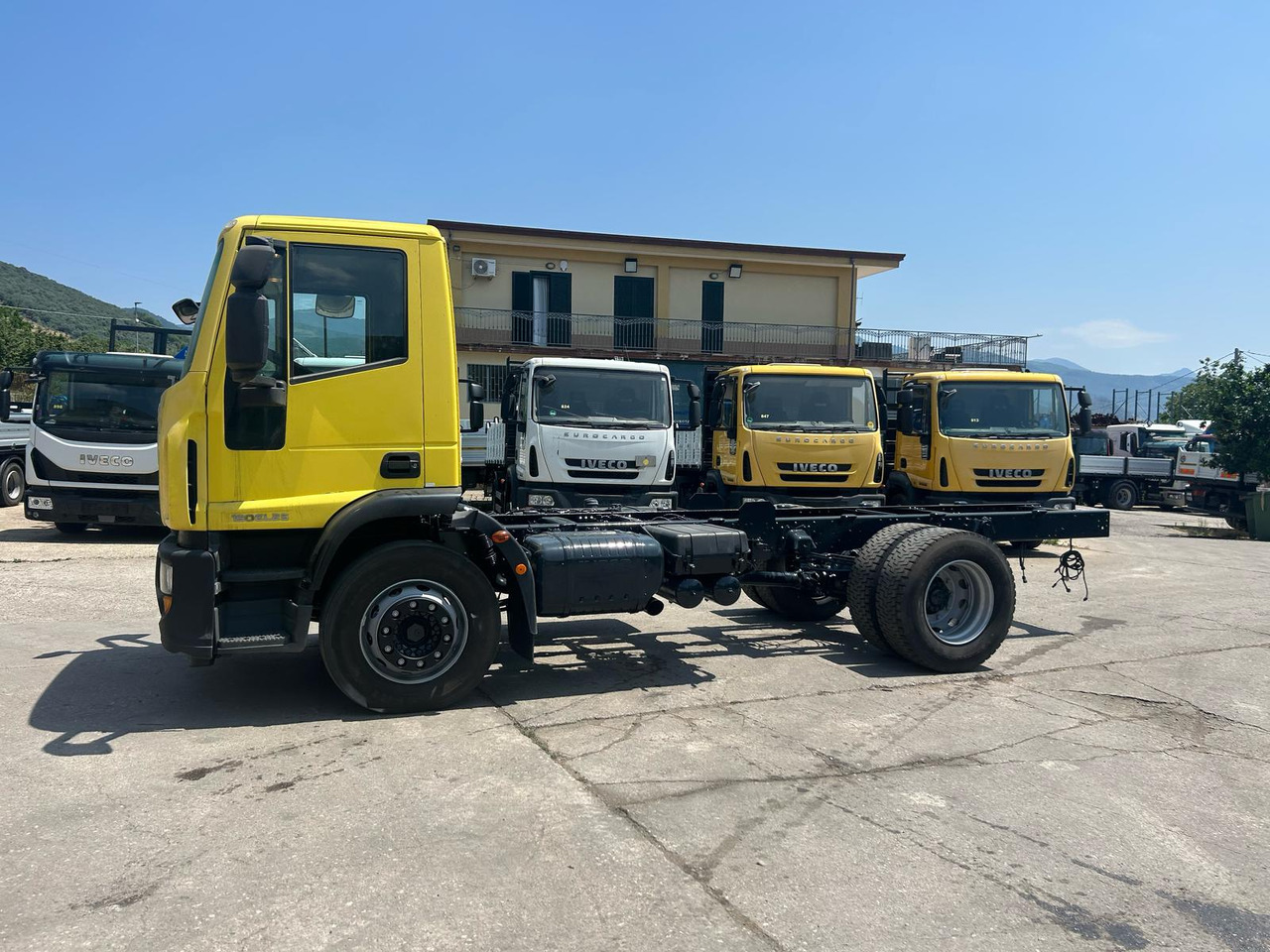 IVECO EUROCARGO 190EL25 - Φορτηγό σασί: φωτογραφία 2 IVECO EUROCARGO 190EL25 - Φορτηγό σασί: φωτογραφία 2