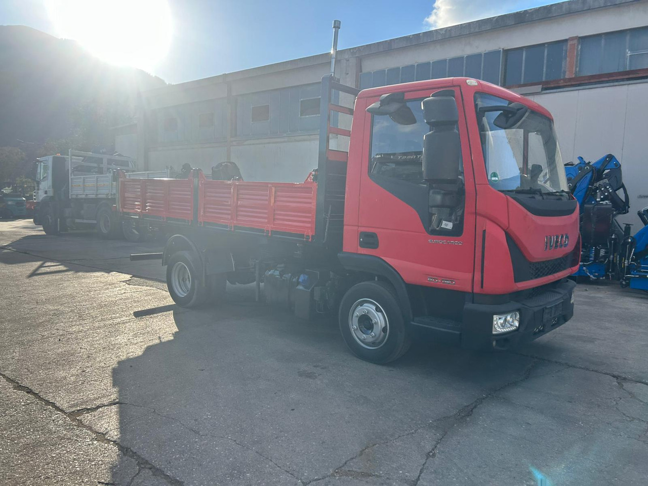 IVECO EUROCARGO 80-190 - Φορτηγό ανατρεπόμενο: φωτογραφία 3 IVECO EUROCARGO 80-190 - Φορτηγό ανατρεπόμενο: φωτογραφία 3