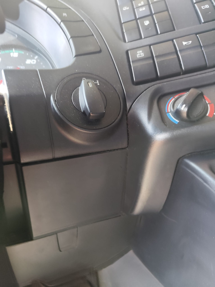 IVECO STRALIS AD 260S31 Y/P - Φορτηγό σασί: φωτογραφία 4 IVECO STRALIS AD 260S31 Y/P - Φορτηγό σασί: φωτογραφία 4