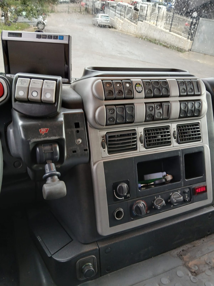 IVECO STRALIS AD 260S31 - Φορτηγό σασί: φωτογραφία 3 IVECO STRALIS AD 260S31 - Φορτηγό σασί: φωτογραφία 3