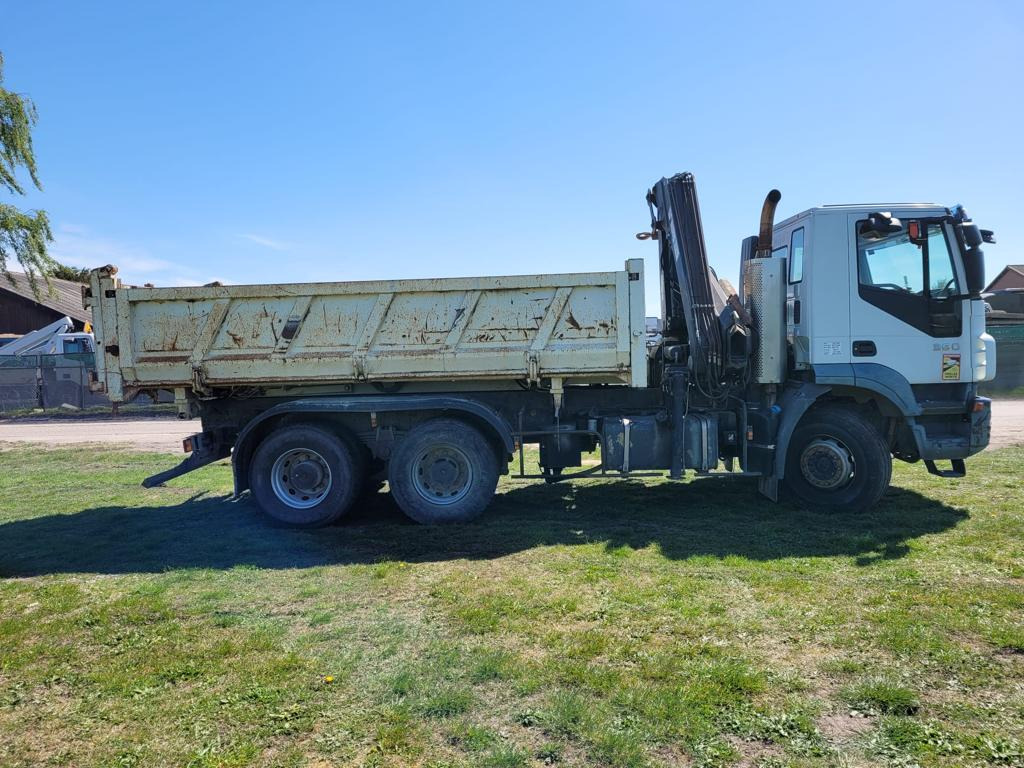 IVECO TRAKKER 260T36 - Φορτηγό με γερανό: φωτογραφία 2 IVECO TRAKKER 260T36 - Φορτηγό με γερανό: φωτογραφία 2