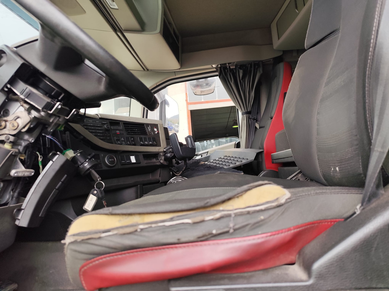 VOLVO FH 13.540 - Φορτηγό με ανοιχτή καρότσα: φωτογραφία 3 VOLVO FH 13.540 - Φορτηγό με ανοιχτή καρότσα: φωτογραφία 3