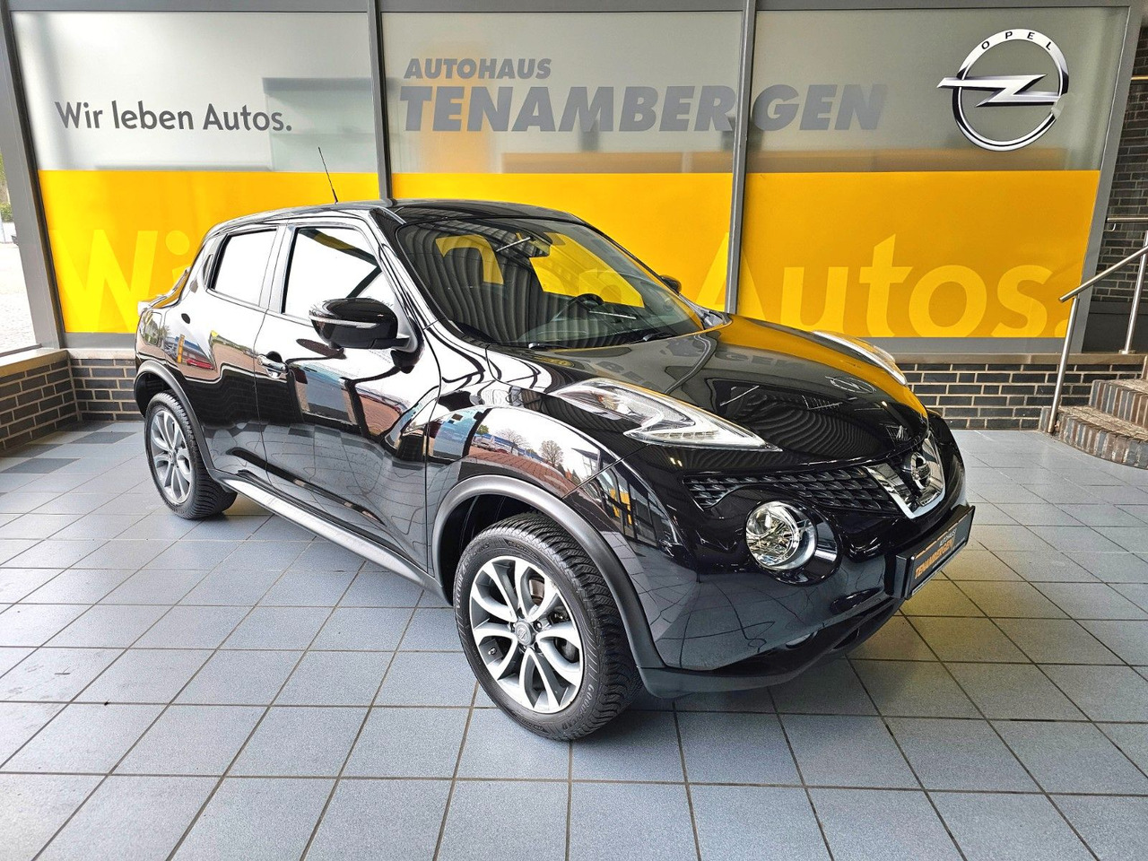 Nissan Juke 1.2 DIG-T 360 / Navi / Ganzjahresreifen - SUV: φωτογραφία 1 Nissan Juke 1.2 DIG-T 360 / Navi / Ganzjahresreifen - SUV: φωτογραφία 1