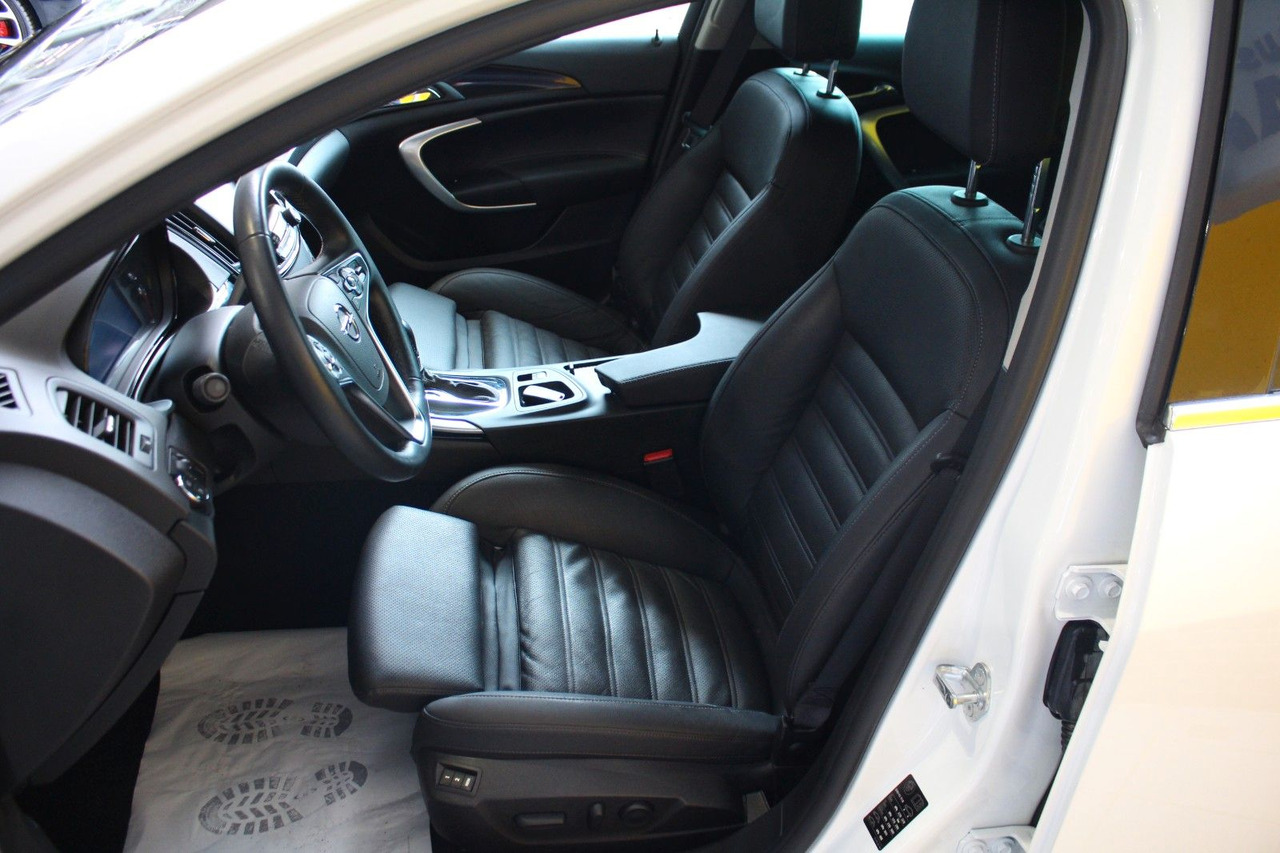 Opel Insignia A Business Innovation 4x4 Leder AHK ACC - Αυτοκίνητο: φωτογραφία 5 Opel Insignia A Business Innovation 4x4 Leder AHK ACC - Αυτοκίνητο: φωτογραφία 5
