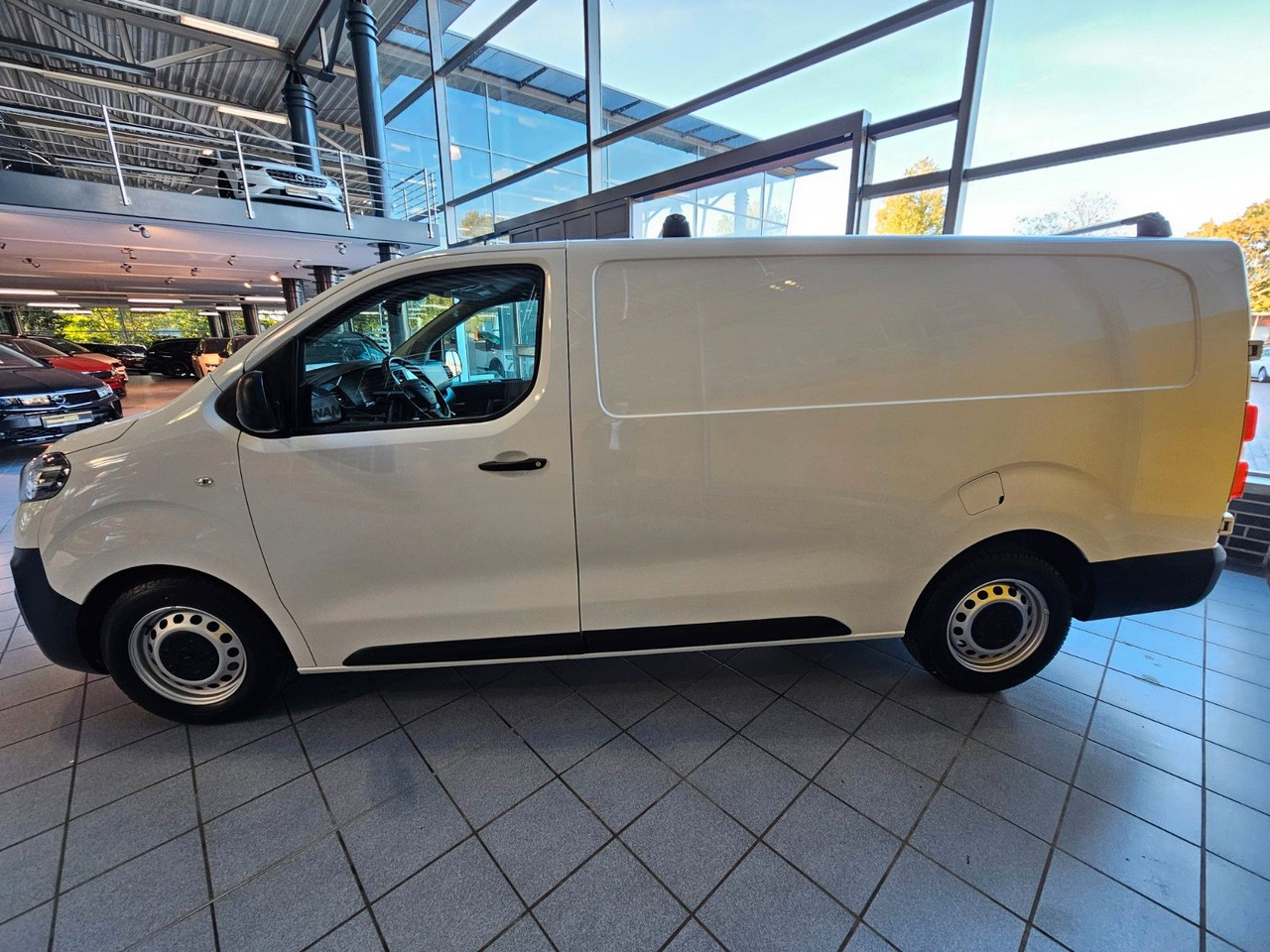 Opel Vivaro Kasten Edition L Sortimo 180°Kamera DAB - Μικρό βαν: φωτογραφία 4 Opel Vivaro Kasten Edition L Sortimo 180°Kamera DAB - Μικρό βαν: φωτογραφία 4