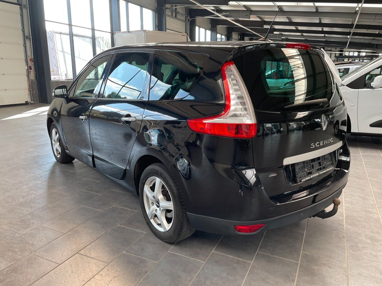 Renault Scenic III Grand BOSE Edition AHK - Επιβατικό βαν: φωτογραφία 5 Renault Scenic III Grand BOSE Edition AHK - Επιβατικό βαν: φωτογραφία 5
