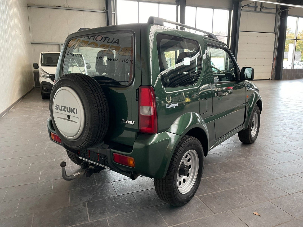 Suzuki Jimny 1.3 Allrad Ranger - SUV: φωτογραφία 3 Suzuki Jimny 1.3 Allrad Ranger - SUV: φωτογραφία 3