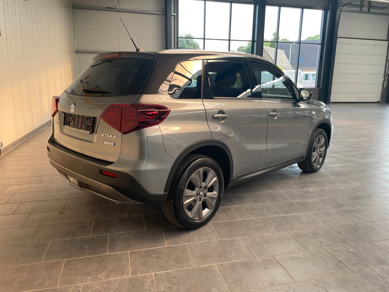 Suzuki Vitara 1.4 BOOSTERJET Hybrid Comfort Allgrip - SUV: φωτογραφία 4 Suzuki Vitara 1.4 BOOSTERJET Hybrid Comfort Allgrip - SUV: φωτογραφία 4