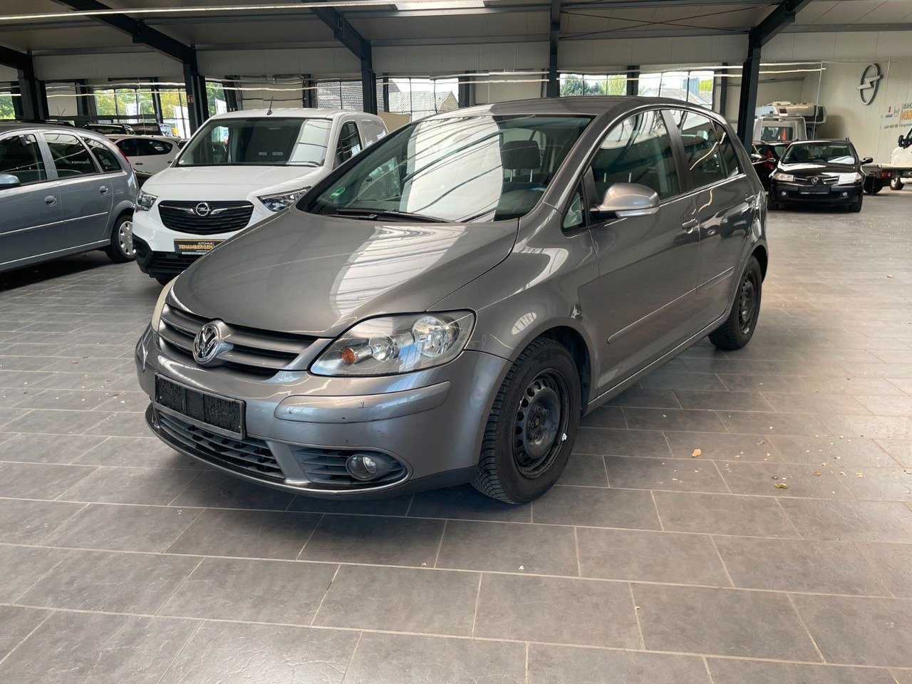 Volkswagen Golf Plus - Επιβατικό βαν: φωτογραφία 2 Volkswagen Golf Plus - Επιβατικό βαν: φωτογραφία 2