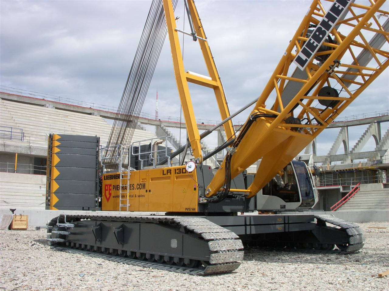 LIEBHERR LR1300 - Ερπυστριοφόρος γερανός: φωτογραφία 2 LIEBHERR LR1300 - Ερπυστριοφόρος γερανός: φωτογραφία 2