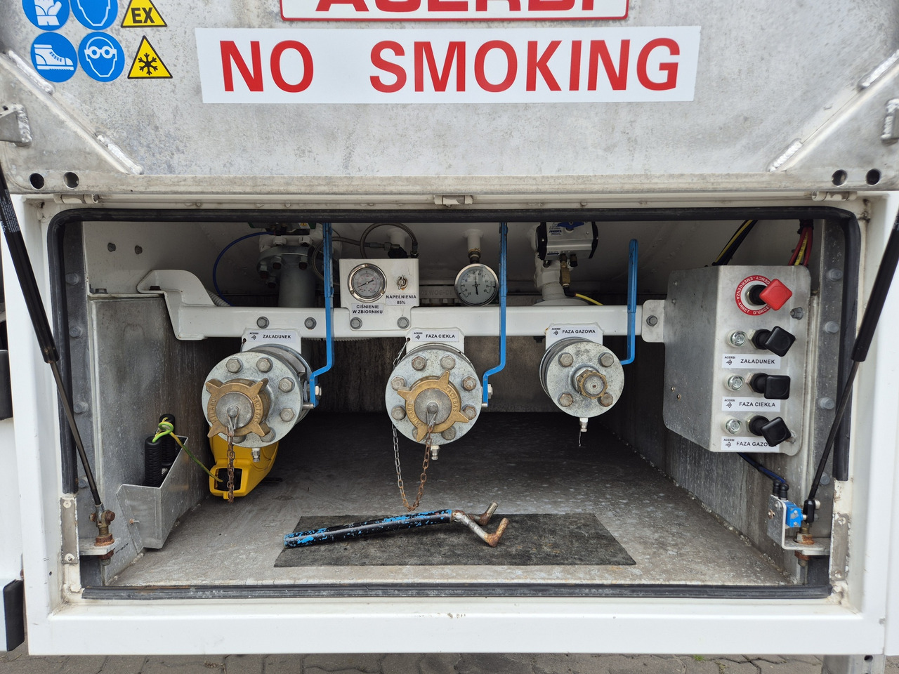 ACERBI lpg/ propane/ butane - Επικαθήμενο βυτίο: φωτογραφία 3 ACERBI lpg/ propane/ butane - Επικαθήμενο βυτίο: φωτογραφία 3