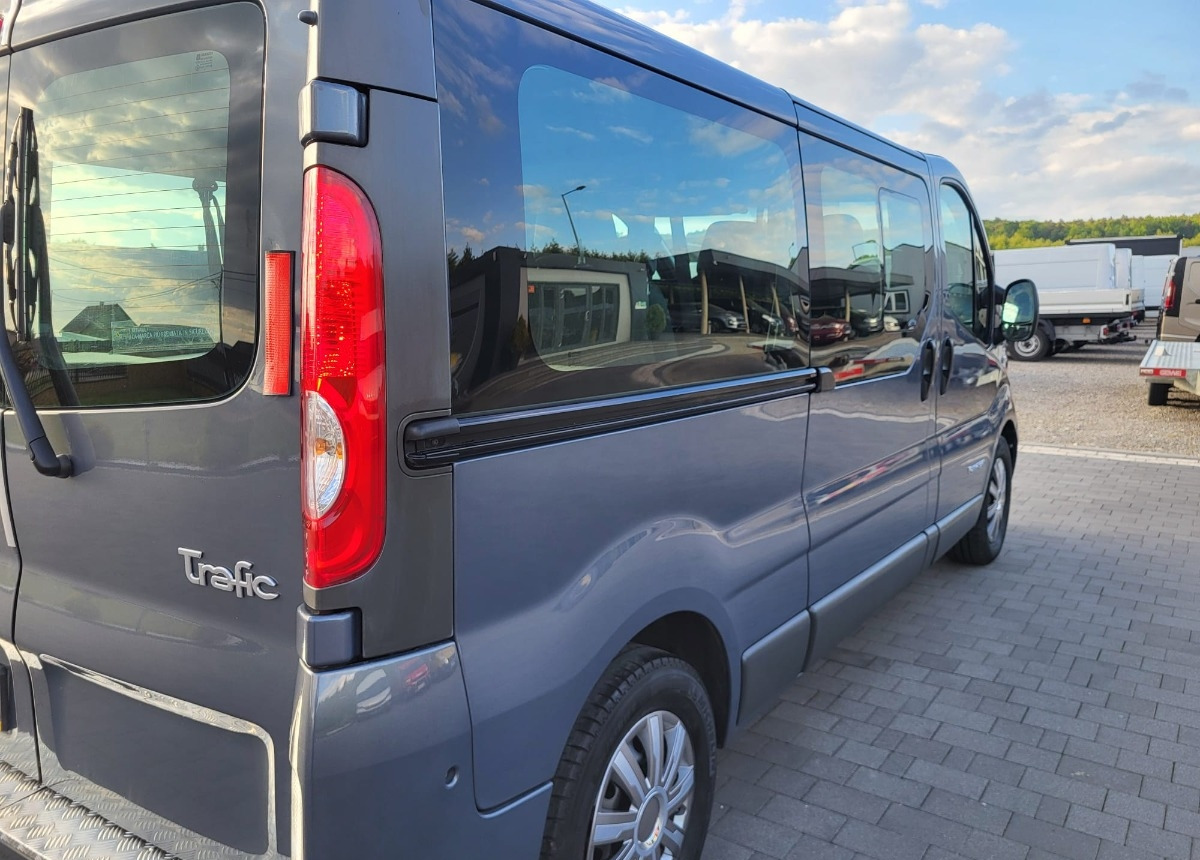Renault Trafic 9 -osobowy Salon Polska I właściciel Bezwypadkowy Lakier - Μικρό λεωφορείο, Επιβατικό βαν: φωτογραφία 3 Renault Trafic 9 -osobowy Salon Polska I właściciel Bezwypadkowy Lakier - Μικρό λεωφορείο, Επιβατικό βαν: φωτογραφία 3