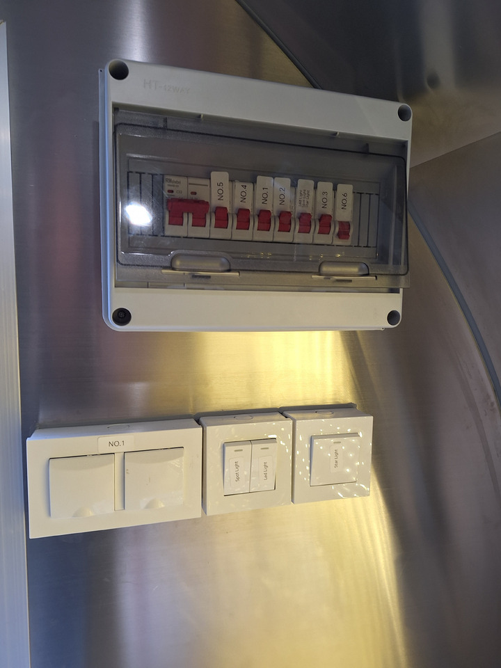 Deli Star EasyGo 280 - EU standards - Ρυμουλκούμενη καντίνα: φωτογραφία 4 Deli Star EasyGo 280 - EU standards - Ρυμουλκούμενη καντίνα: φωτογραφία 4
