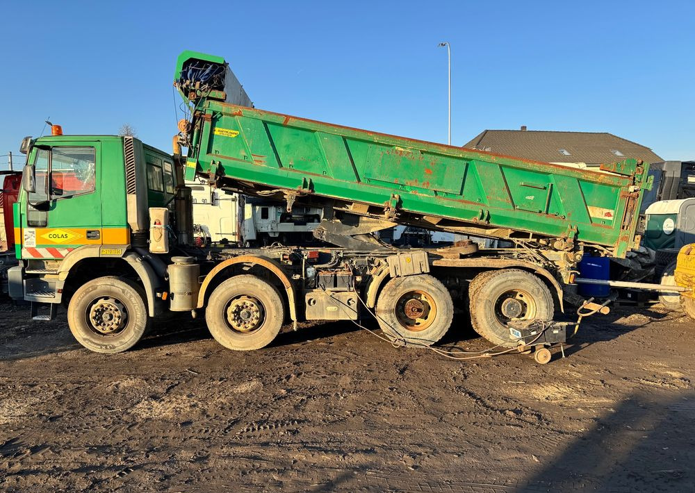 Iveco EuroTrakker - Φορτηγό ανατρεπόμενο: φωτογραφία 3 Iveco EuroTrakker - Φορτηγό ανατρεπόμενο: φωτογραφία 3