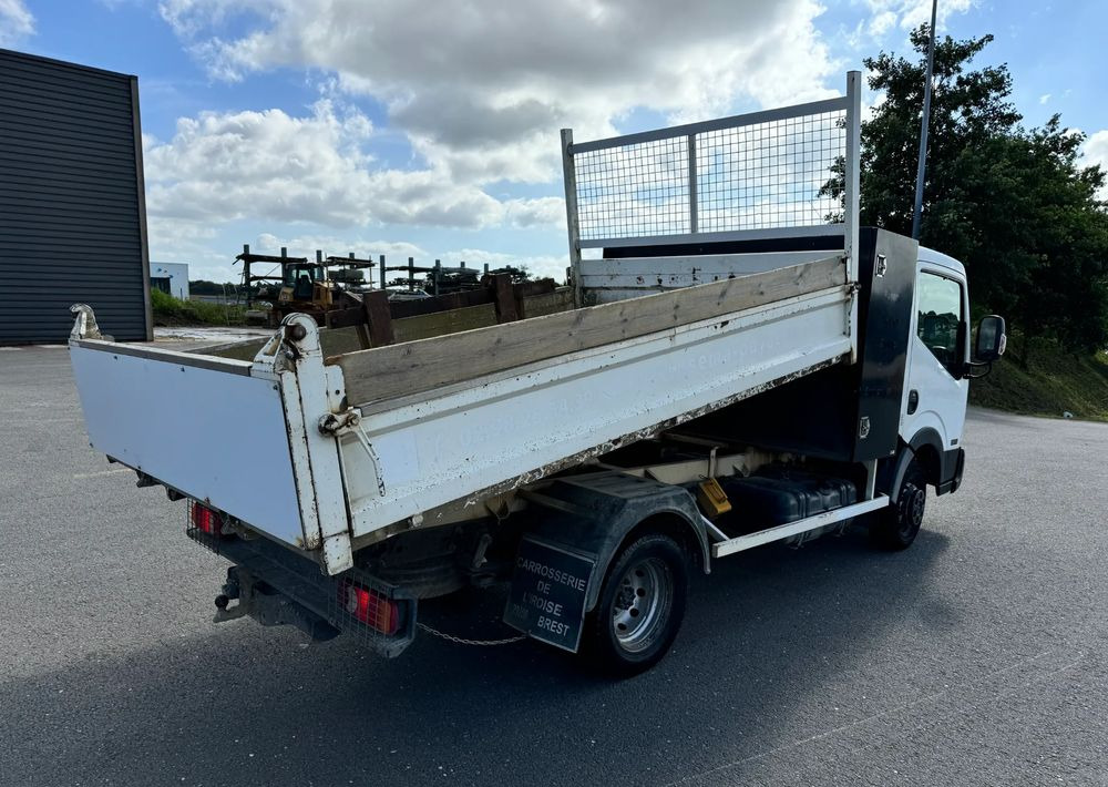 Nissan NT400 - Φορτηγό ανατρεπόμενο: φωτογραφία 4 Nissan NT400 - Φορτηγό ανατρεπόμενο: φωτογραφία 4