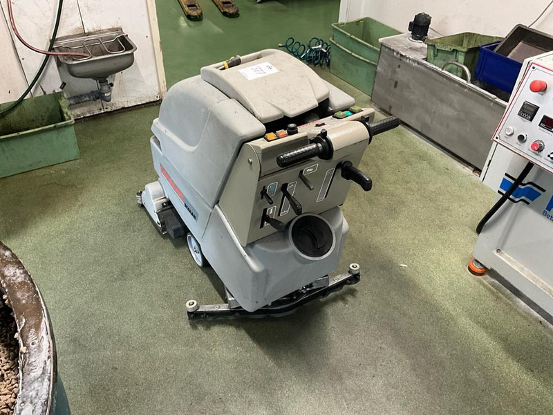Comac Simpla 50 Bt - Μηχανήμα επεξεργασίας μετάλλου: φωτογραφία 2 Comac Simpla 50 Bt - Μηχανήμα επεξεργασίας μετάλλου: φωτογραφία 2