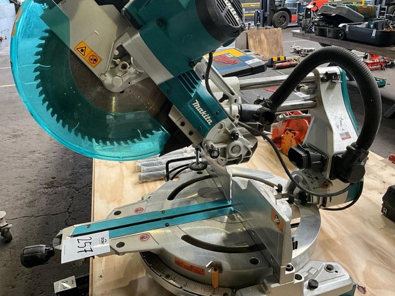 Makita LS1219L - Μηχανήμα επεξεργασίας μετάλλου: φωτογραφία 4 Makita LS1219L - Μηχανήμα επεξεργασίας μετάλλου: φωτογραφία 4