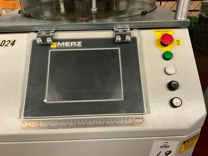 Merz CC4 II - Βιομηχανικός εξοπλισμός: φωτογραφία 5 Merz CC4 II - Βιομηχανικός εξοπλισμός: φωτογραφία 5