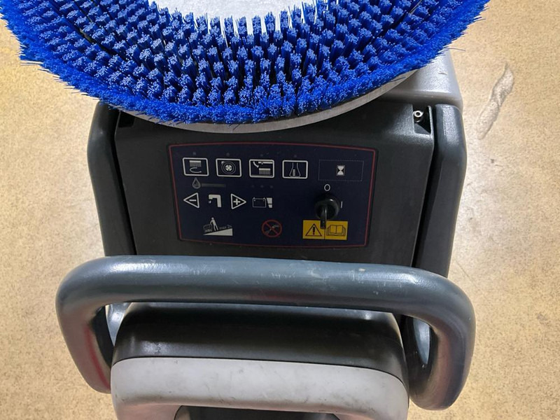 Nilfisk BA 531D - Μηχανήμα επεξεργασίας μετάλλου: φωτογραφία 3 Nilfisk BA 531D - Μηχανήμα επεξεργασίας μετάλλου: φωτογραφία 3