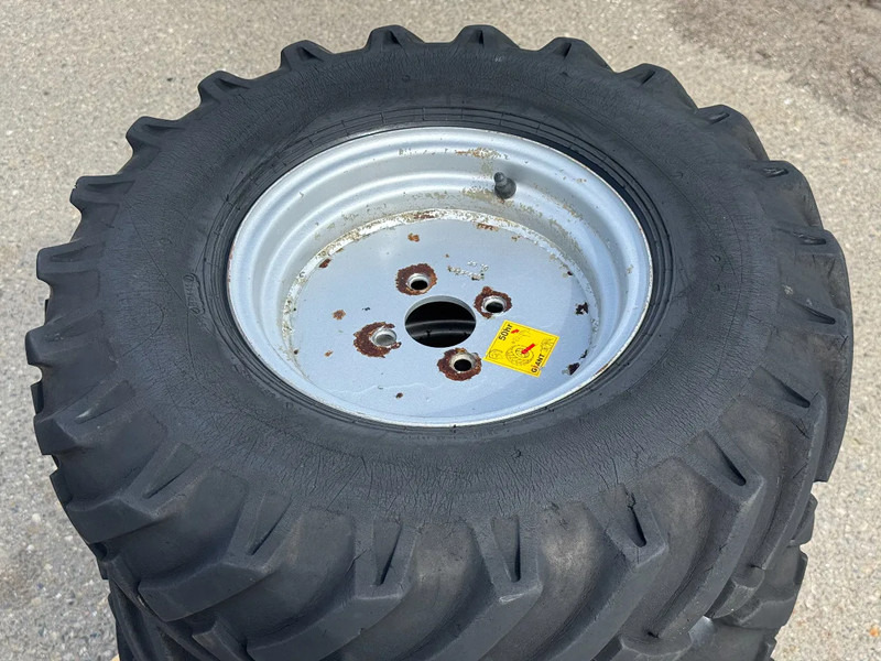 Giant Banden met velg 7.00-12 - Ελαστικό: φωτογραφία 2 Giant Banden met velg 7.00-12 - Ελαστικό: φωτογραφία 2