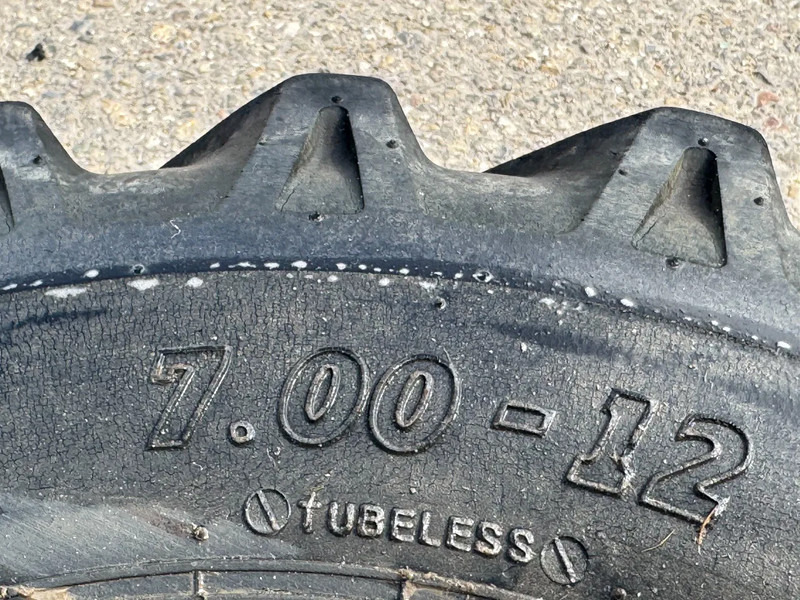 Giant Banden met velg 7.00-12 - Ελαστικό: φωτογραφία 4 Giant Banden met velg 7.00-12 - Ελαστικό: φωτογραφία 4