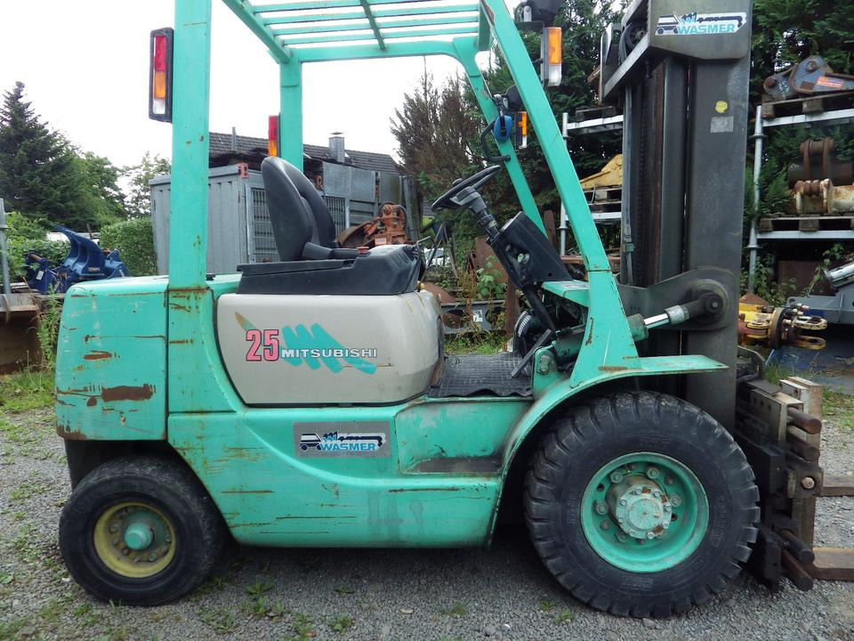Mitsubishi FD25 Diesel Zinkenverstellgerät - Πετρελαιοκίνητο περονοφόρο: φωτογραφία 1 Mitsubishi FD25 Diesel Zinkenverstellgerät - Πετρελαιοκίνητο περονοφόρο: φωτογραφία 1