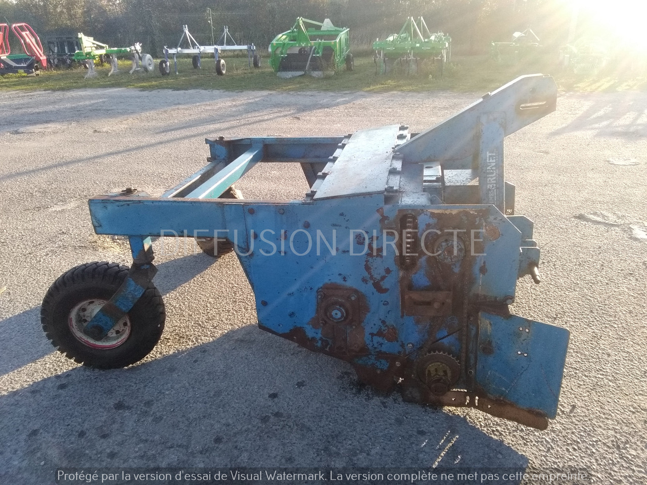 BRUNET BROYEUR A SARMENTS BRM 125 - Άλλα μηχανήματα: φωτογραφία 3 BRUNET BROYEUR A SARMENTS BRM 125 - Άλλα μηχανήματα: φωτογραφία 3
