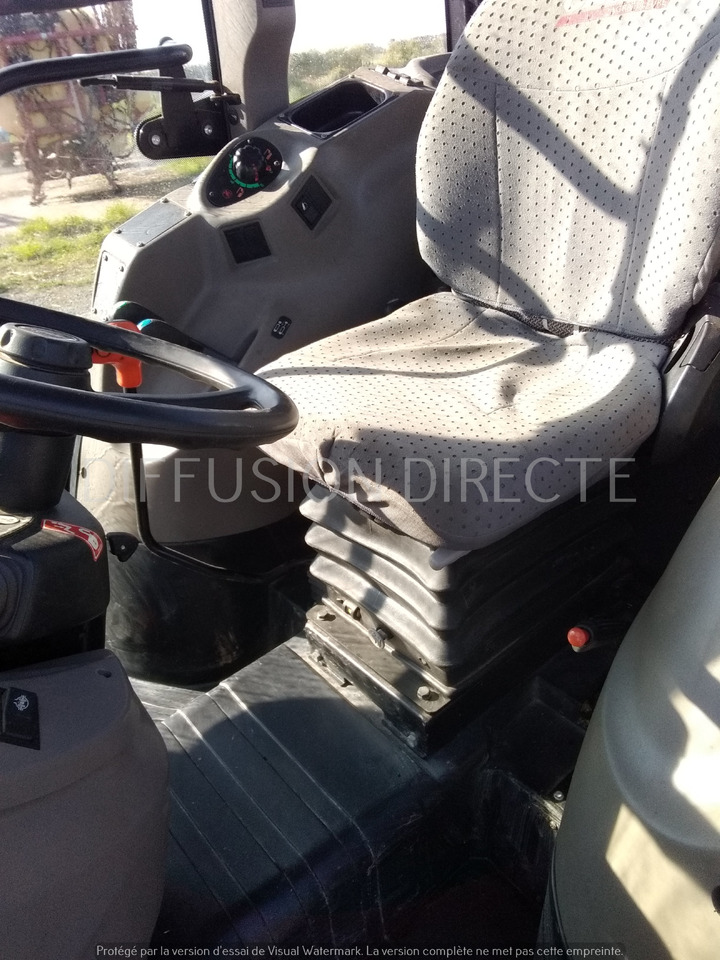 CASE IH TRACTEUR AGRICOLE QUANTUM 100 F - Τρακτέρ: φωτογραφία 5 CASE IH TRACTEUR AGRICOLE QUANTUM 100 F - Τρακτέρ: φωτογραφία 5