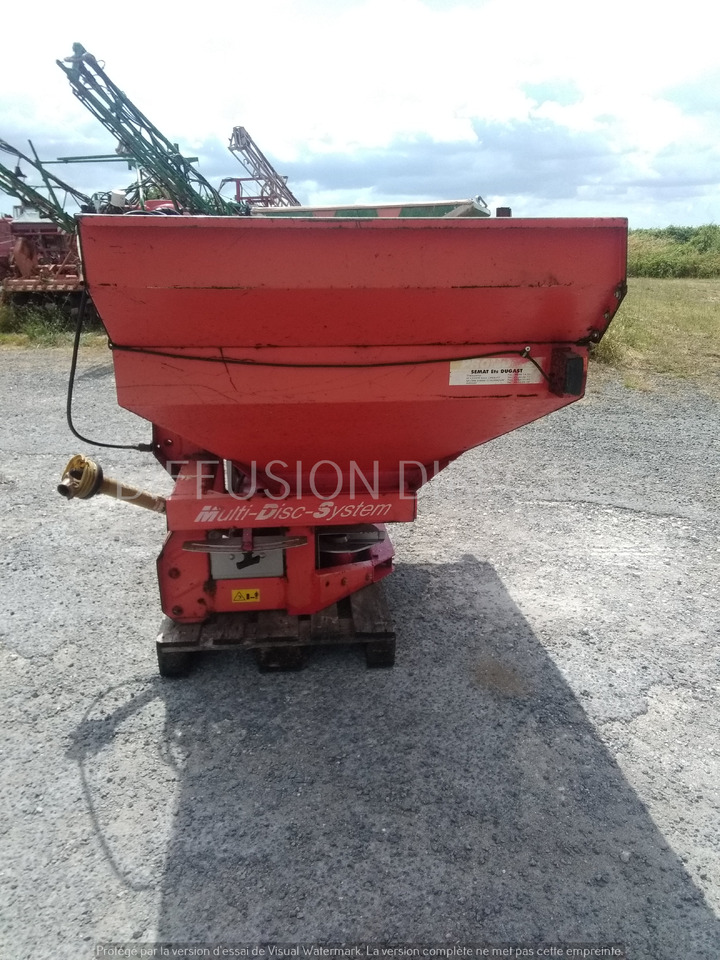 KUHN DISTRIBUTEUR D'ENGRAIS MDS 921 - Λιπασματοδιανομέας: φωτογραφία 3 KUHN DISTRIBUTEUR D'ENGRAIS MDS 921 - Λιπασματοδιανομέας: φωτογραφία 3