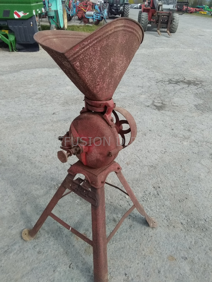 MOULIN A FARINE - Εξοπλισμός μετά τη συγκομιδή: φωτογραφία 2 MOULIN A FARINE - Εξοπλισμός μετά τη συγκομιδή: φωτογραφία 2