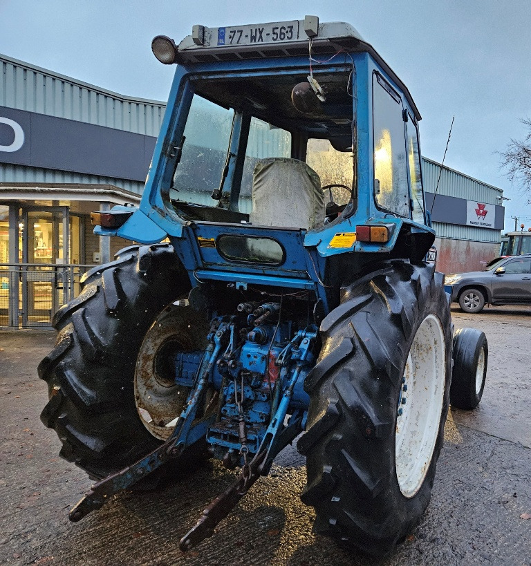 Ford 7700 2wd Tractor - Τρακτέρ: φωτογραφία 3 Ford 7700 2wd Tractor - Τρακτέρ: φωτογραφία 3