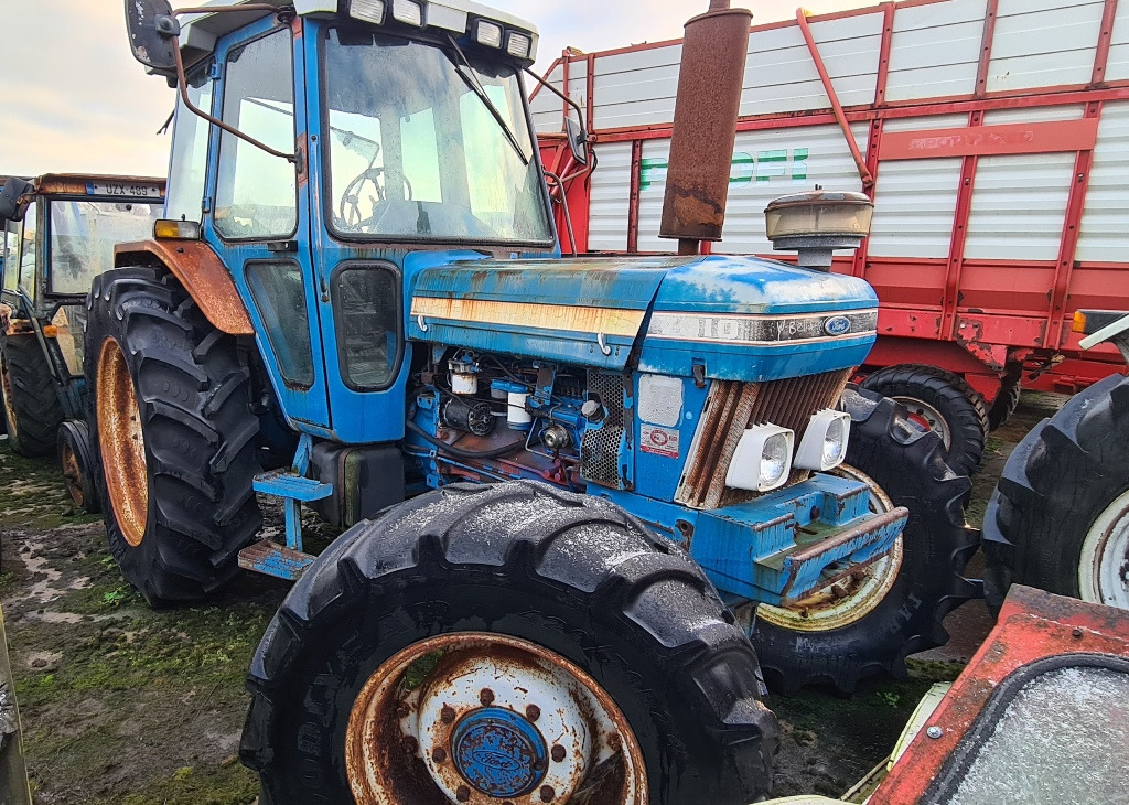 Ford 7810 4×4 Tractor - Τρακτέρ: φωτογραφία 2 Ford 7810 4×4 Tractor - Τρακτέρ: φωτογραφία 2