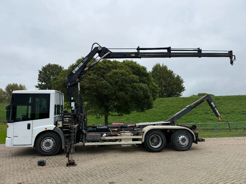 Mercedes-Benz Econic Hiab 220-Hooklift-6x2-Remote - Φορτηγό με γερανό: φωτογραφία 2 Mercedes-Benz Econic Hiab 220-Hooklift-6x2-Remote - Φορτηγό με γερανό: φωτογραφία 2